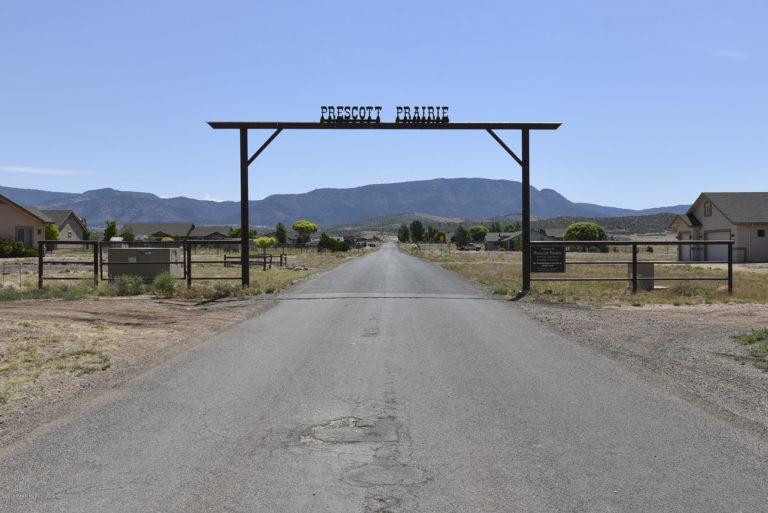 Homes in Prescott Prairie, Prescott Valley, AZ Julie and Dennis Jennings